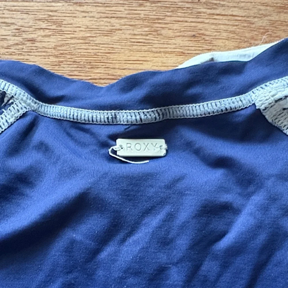 Roxy Navy Rash Guard / One piece Swimsuit - Picture 12 of 13